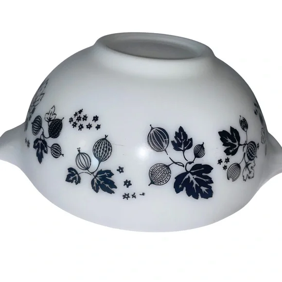 PYREX 🌼 Yellow Gooseberry Cinderella Nesting Mixing Bowl Complete Set - VINTAGE - Picture 3 of 7